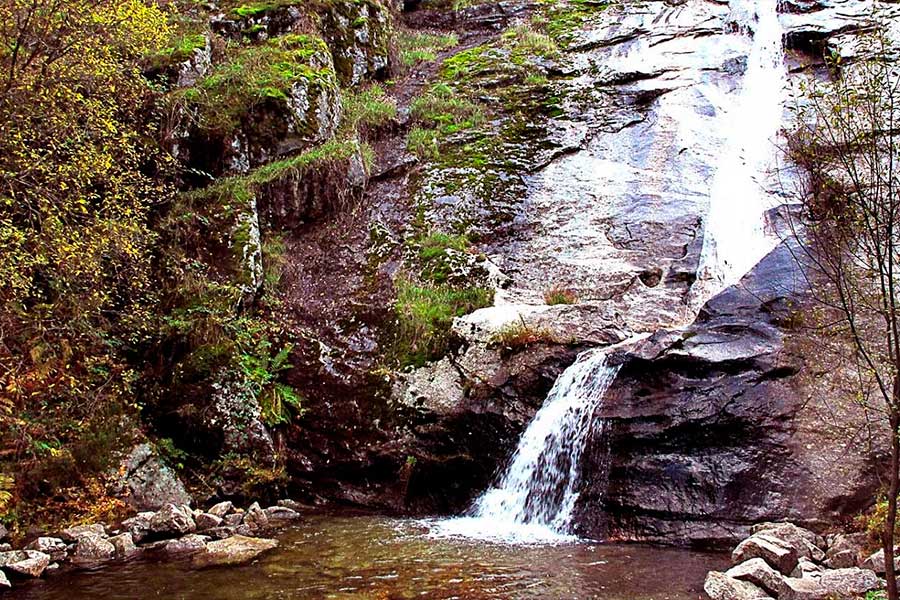 Cerca de la casa rural Villa Pedraza. El Chorro (Navafria)